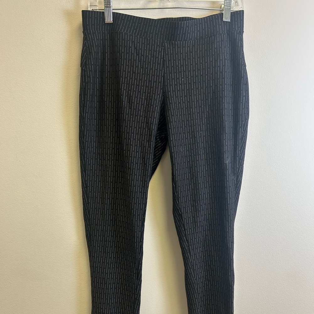 Lark + Grey Black Patterned Women's Leggings